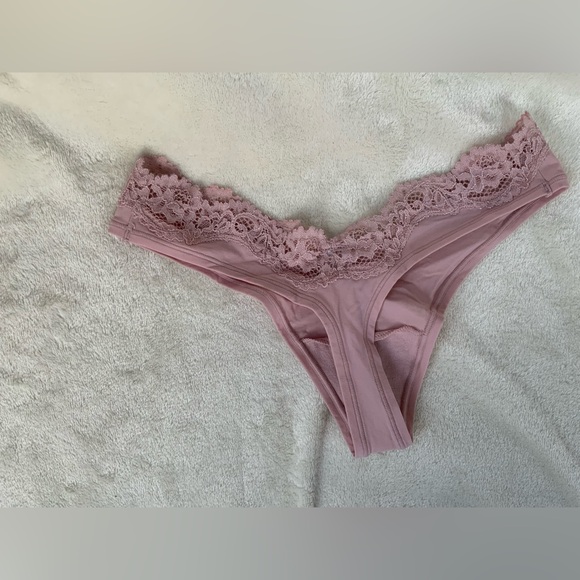 SKIMS Lace Trimmed Pink Thong - Picture 6 of 7